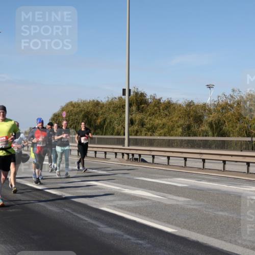03.10.2025 - Köhlbrandbrückenlauf Julia Fischer http://msf.ph/oto/9014419 03.10.2025 13:09:43 Position 3 4 meine-sportfotos.de