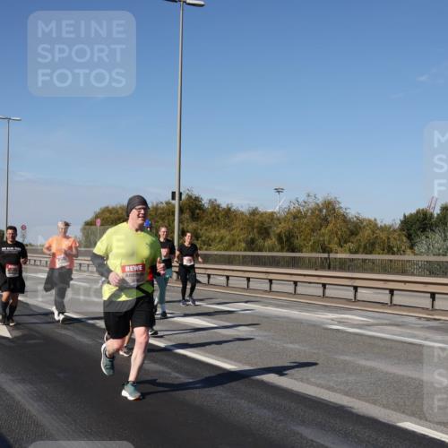03.10.2025 - Köhlbrandbrückenlauf Julia Fischer http://msf.ph/oto/9014435 03.10.2025 13:09:45 Position 3  meine-sportfotos.de