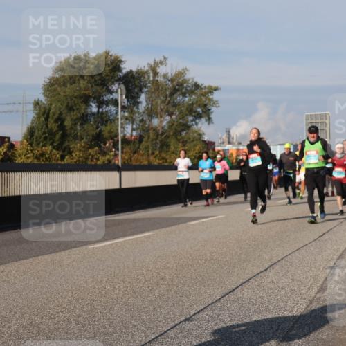 03.10.2025 - Köhlbrandbrückenlauf Luisa Fischer http://msf.ph/oto/9014437 03.10.2025 10:58:44 Position 3  meine-sportfotos.de