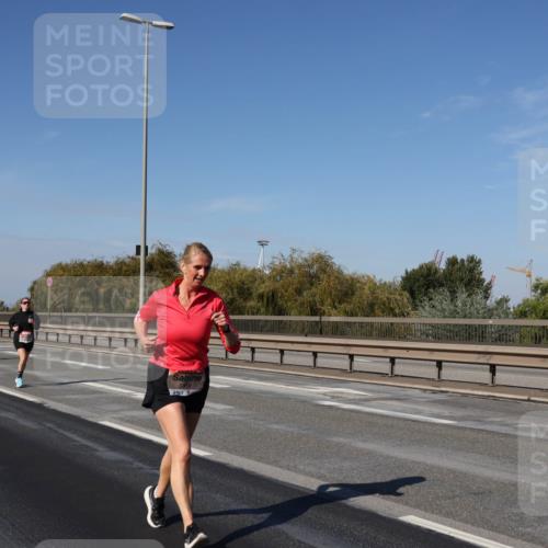 03.10.2025 - Köhlbrandbrückenlauf Julia Fischer http://msf.ph/oto/9014467 03.10.2025 13:09:51 Position 3  meine-sportfotos.de