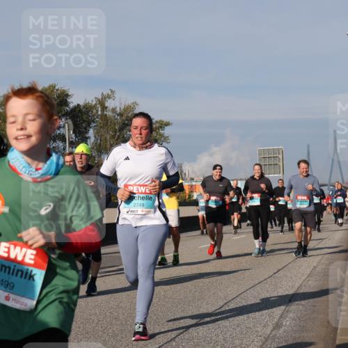 03.10.2025 - Köhlbrandbrückenlauf Luisa Fischer http://msf.ph/oto/9014491 03.10.2025 10:58:49 Position 3 3499, 2749 meine-sportfotos.de