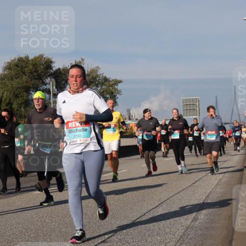 03.10.2025 - Köhlbrandbrückenlauf Luisa Fischer http://msf.ph/oto/9014494 03.10.2025 10:58:50 Position 3 2749 meine-sportfotos.de