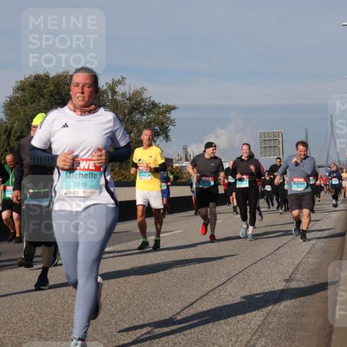 03.10.2025 - Köhlbrandbrückenlauf Luisa Fischer http://msf.ph/oto/9014497 03.10.2025 10:58:50 Position 3 2093, 2749 meine-sportfotos.de