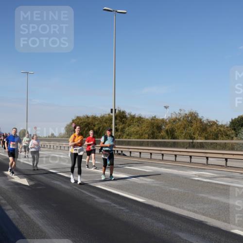 03.10.2025 - Köhlbrandbrückenlauf Julia Fischer http://msf.ph/oto/9014504 03.10.2025 13:09:57 Position 3  meine-sportfotos.de