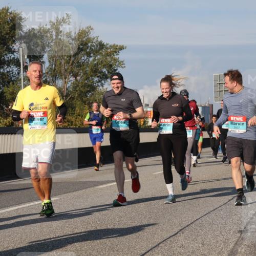 03.10.2025 - Köhlbrandbrückenlauf Luisa Fischer http://msf.ph/oto/9014508 03.10.2025 10:58:51 Position 3 1922, 70, 6471, 3037 meine-sportfotos.de