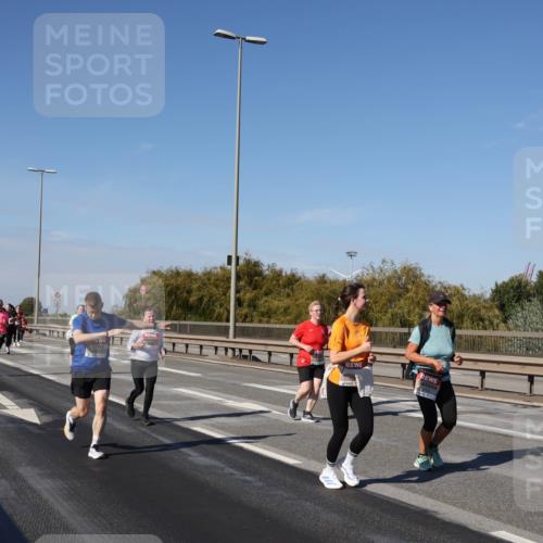 03.10.2025 - Köhlbrandbrückenlauf Julia Fischer http://msf.ph/oto/9014512 03.10.2025 13:09:59 Position 3  meine-sportfotos.de