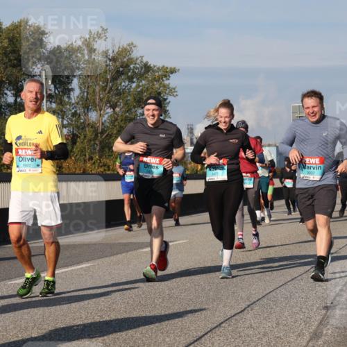 03.10.2025 - Köhlbrandbrückenlauf Luisa Fischer http://msf.ph/oto/9014514 03.10.2025 10:58:51 Position 3 1922, 3470, 3471, 33, 3037 meine-sportfotos.de