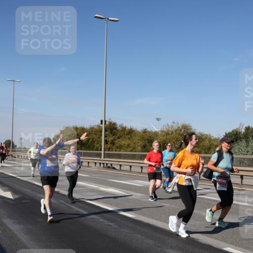 03.10.2025 - Köhlbrandbrückenlauf Julia Fischer http://msf.ph/oto/9014515 03.10.2025 13:09:59 Position 3  meine-sportfotos.de
