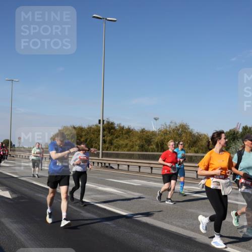 03.10.2025 - Köhlbrandbrückenlauf Julia Fischer http://msf.ph/oto/9014519 03.10.2025 13:09:59 Position 3  meine-sportfotos.de