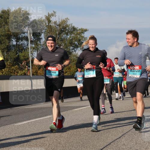 03.10.2025 - Köhlbrandbrückenlauf Luisa Fischer http://msf.ph/oto/9014520 03.10.2025 10:58:52 Position 3 9, 1922, 3471, 3470, 633, 3037 meine-sportfotos.de