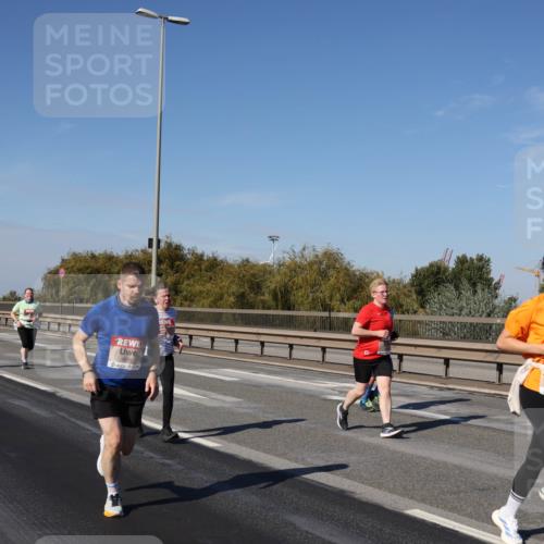 03.10.2025 - Köhlbrandbrückenlauf Julia Fischer http://msf.ph/oto/9014522 03.10.2025 13:10:00 Position 3  meine-sportfotos.de