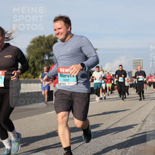 03.10.2025 - Köhlbrandbrückenlauf Luisa Fischer http://msf.ph/oto/9014537 03.10.2025 10:58:54 Position 3 3471, 3037 meine-sportfotos.de