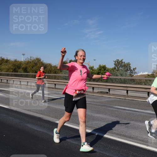 03.10.2025 - Köhlbrandbrückenlauf Julia Fischer http://msf.ph/oto/9014540 03.10.2025 13:10:06 Position 3  meine-sportfotos.de