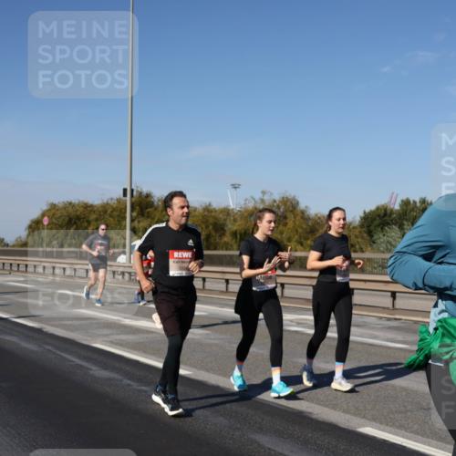 03.10.2025 - Köhlbrandbrückenlauf Julia Fischer http://msf.ph/oto/9014555 03.10.2025 13:10:10 Position 3 6570 meine-sportfotos.de
