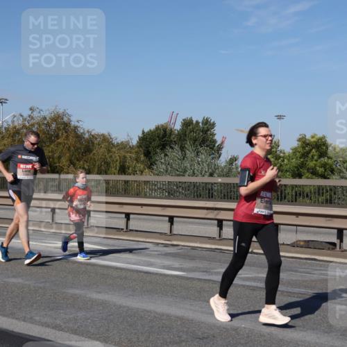 03.10.2025 - Köhlbrandbrückenlauf Julia Fischer http://msf.ph/oto/9014568 03.10.2025 13:10:12 Position 3  meine-sportfotos.de