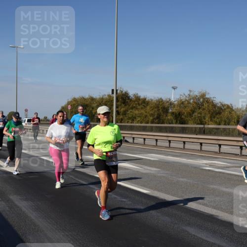 03.10.2025 - Köhlbrandbrückenlauf Julia Fischer http://msf.ph/oto/9014574 03.10.2025 13:10:13 Position 3  meine-sportfotos.de