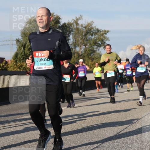 03.10.2025 - Köhlbrandbrückenlauf Luisa Fischer http://msf.ph/oto/9014583 03.10.2025 10:58:59 Position 3 8, 1892 meine-sportfotos.de