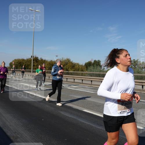 03.10.2025 - Köhlbrandbrückenlauf Julia Fischer http://msf.ph/oto/9014589 03.10.2025 13:10:19 Position 3 5171 meine-sportfotos.de