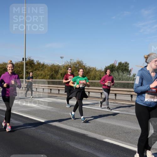 03.10.2025 - Köhlbrandbrückenlauf Julia Fischer http://msf.ph/oto/9014598 03.10.2025 13:10:21 Position 3  meine-sportfotos.de
