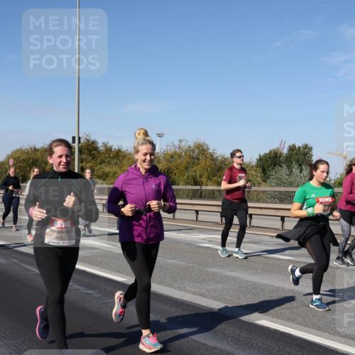 03.10.2025 - Köhlbrandbrückenlauf Julia Fischer http://msf.ph/oto/9014605 03.10.2025 13:10:21 Position 3 6451 meine-sportfotos.de