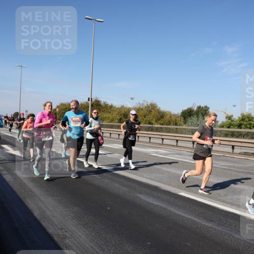 03.10.2025 - Köhlbrandbrückenlauf Julia Fischer http://msf.ph/oto/9014631 03.10.2025 13:10:28 Position 3  meine-sportfotos.de