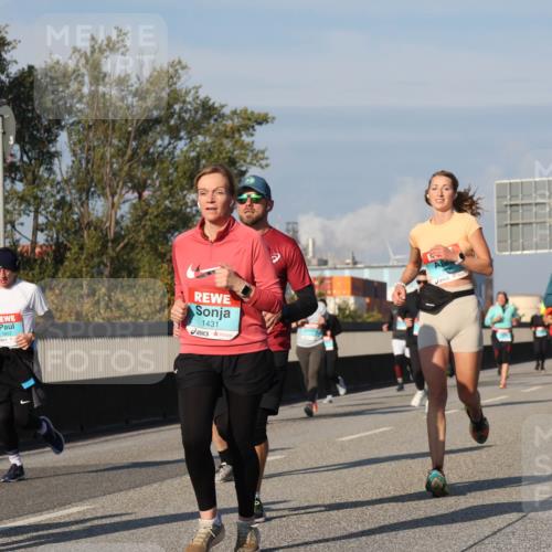03.10.2025 - Köhlbrandbrückenlauf Luisa Fischer http://msf.ph/oto/9014635 03.10.2025 10:59:04 Position 3 1852, 1431 meine-sportfotos.de