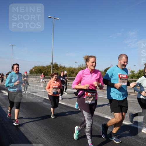 03.10.2025 - Köhlbrandbrückenlauf Julia Fischer http://msf.ph/oto/9014648 03.10.2025 13:10:30 Position 3 595, 4960 meine-sportfotos.de
