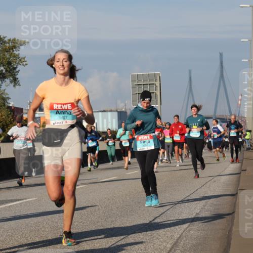 03.10.2025 - Köhlbrandbrückenlauf Luisa Fischer http://msf.ph/oto/9014649 03.10.2025 10:59:05 Position 3 2147, 1437, 2953, 2025 meine-sportfotos.de