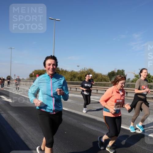 03.10.2025 - Köhlbrandbrückenlauf Julia Fischer http://msf.ph/oto/9014656 03.10.2025 13:10:31 Position 3  meine-sportfotos.de
