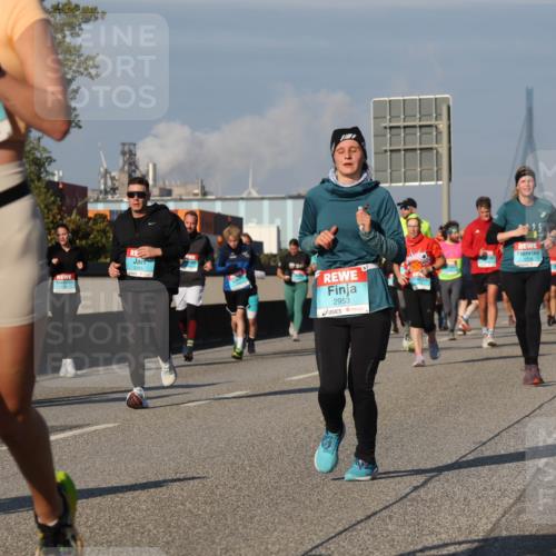 03.10.2025 - Köhlbrandbrückenlauf Luisa Fischer http://msf.ph/oto/9014658 03.10.2025 10:59:06 Position 3 1437, 2953, 25 meine-sportfotos.de