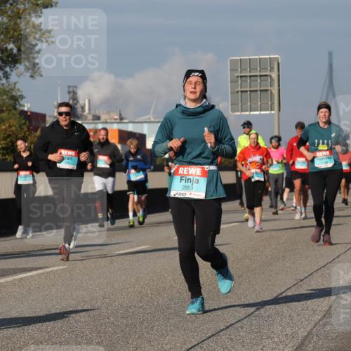 03.10.2025 - Köhlbrandbrückenlauf Luisa Fischer http://msf.ph/oto/9014662 03.10.2025 10:59:06 Position 3 361, 2953 meine-sportfotos.de