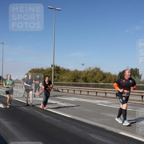 03.10.2025 - Köhlbrandbrückenlauf Julia Fischer http://msf.ph/oto/9014678 03.10.2025 13:10:37 Position 3  meine-sportfotos.de