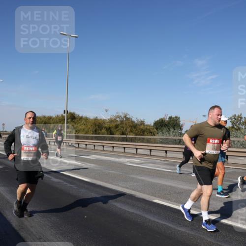 03.10.2025 - Köhlbrandbrückenlauf Julia Fischer http://msf.ph/oto/9014723 03.10.2025 13:10:43 Position 3 6759, 6118 meine-sportfotos.de