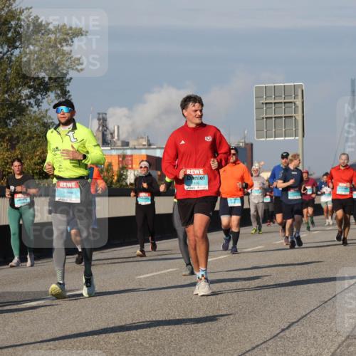 03.10.2025 - Köhlbrandbrückenlauf Luisa Fischer http://msf.ph/oto/9014739 03.10.2025 10:59:14 Position 3 133, 3699, 3748, 1456, 2699 meine-sportfotos.de
