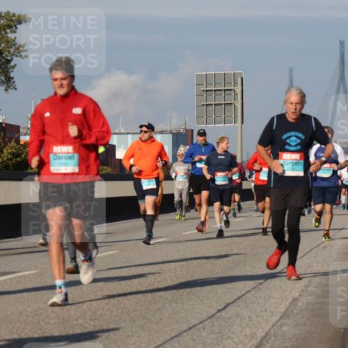 03.10.2025 - Köhlbrandbrückenlauf Luisa Fischer http://msf.ph/oto/9014755 03.10.2025 10:59:15 Position 3 1406 meine-sportfotos.de