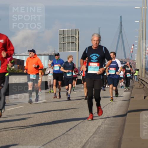 03.10.2025 - Köhlbrandbrückenlauf Luisa Fischer http://msf.ph/oto/9014757 03.10.2025 10:59:15 Position 3  meine-sportfotos.de