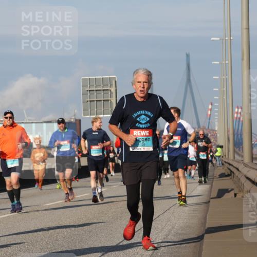 03.10.2025 - Köhlbrandbrückenlauf Luisa Fischer http://msf.ph/oto/9014768 03.10.2025 10:59:16 Position 3 2699 meine-sportfotos.de