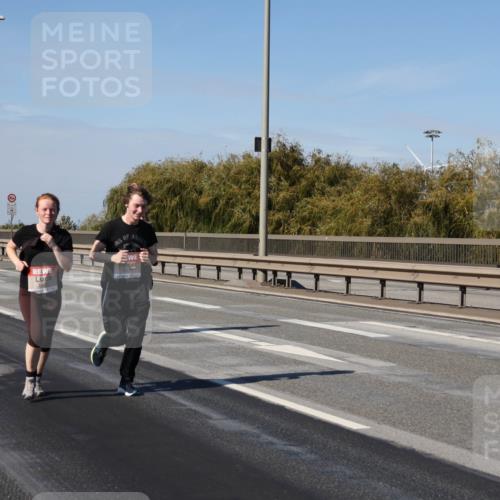 03.10.2025 - Köhlbrandbrückenlauf Julia Fischer http://msf.ph/oto/9014780 03.10.2025 13:10:53 Position 3  meine-sportfotos.de