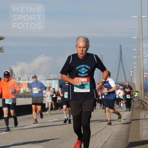 03.10.2025 - Köhlbrandbrückenlauf Luisa Fischer http://msf.ph/oto/9014781 03.10.2025 10:59:18 Position 3 2699 meine-sportfotos.de