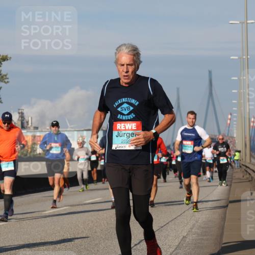 03.10.2025 - Köhlbrandbrückenlauf Luisa Fischer http://msf.ph/oto/9014785 03.10.2025 10:59:18 Position 3 2699 meine-sportfotos.de