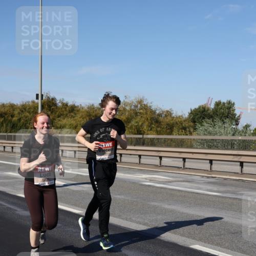 03.10.2025 - Köhlbrandbrückenlauf Julia Fischer http://msf.ph/oto/9014786 03.10.2025 13:10:54 Position 3 5830, 5833 meine-sportfotos.de
