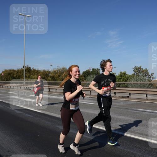 03.10.2025 - Köhlbrandbrückenlauf Julia Fischer http://msf.ph/oto/9014788 03.10.2025 13:10:55 Position 3  meine-sportfotos.de