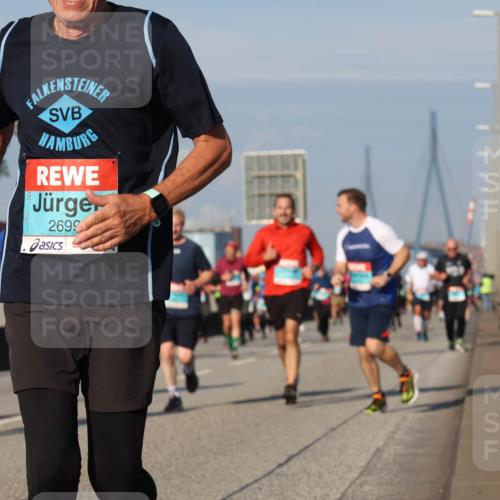 03.10.2025 - Köhlbrandbrückenlauf Luisa Fischer http://msf.ph/oto/9014799 03.10.2025 10:59:19 Position 3 2699 meine-sportfotos.de