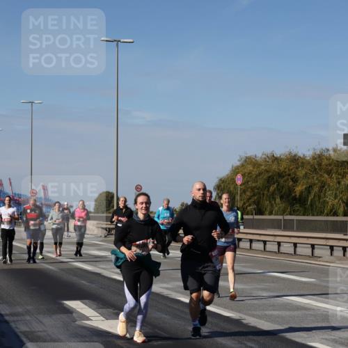 03.10.2025 - Köhlbrandbrückenlauf Julia Fischer http://msf.ph/oto/9014813 03.10.2025 13:11:00 Position 3  meine-sportfotos.de