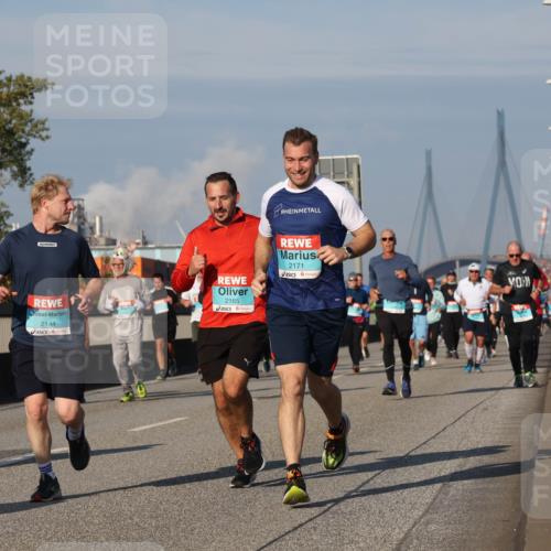 03.10.2025 - Köhlbrandbrückenlauf Luisa Fischer http://msf.ph/oto/9014814 03.10.2025 10:59:21 Position 3 2144, 2165, 2171 meine-sportfotos.de
