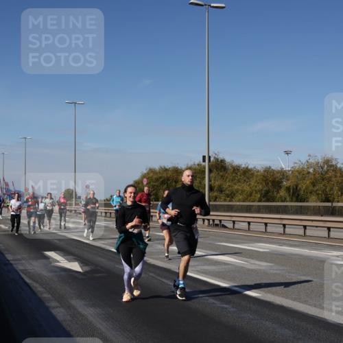 03.10.2025 - Köhlbrandbrückenlauf Julia Fischer http://msf.ph/oto/9014817 03.10.2025 13:11:01 Position 3  meine-sportfotos.de
