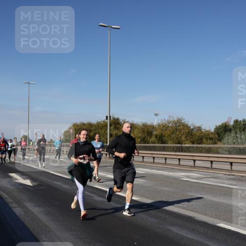 03.10.2025 - Köhlbrandbrückenlauf Julia Fischer http://msf.ph/oto/9014823 03.10.2025 13:11:02 Position 3  meine-sportfotos.de