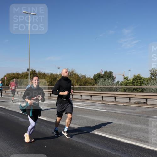 03.10.2025 - Köhlbrandbrückenlauf Julia Fischer http://msf.ph/oto/9014826 03.10.2025 13:11:02 Position 3  meine-sportfotos.de