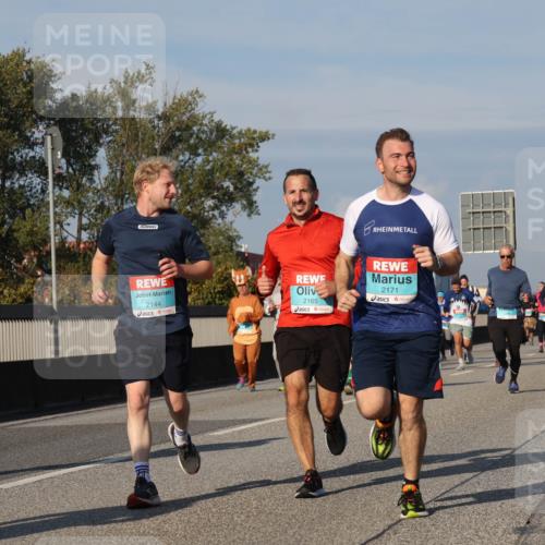 03.10.2025 - Köhlbrandbrückenlauf Luisa Fischer http://msf.ph/oto/9014829 03.10.2025 10:59:23 Position 3 1510, 2144, 2165, 2171 meine-sportfotos.de