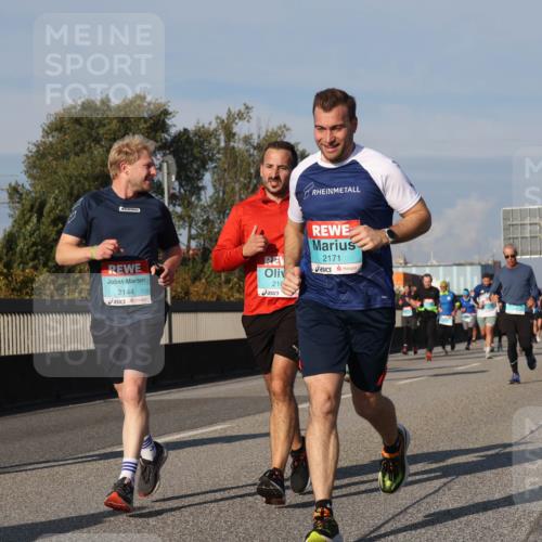 03.10.2025 - Köhlbrandbrückenlauf Luisa Fischer http://msf.ph/oto/9014838 03.10.2025 10:59:24 Position 3 1510, 2144, 216, 2171 meine-sportfotos.de